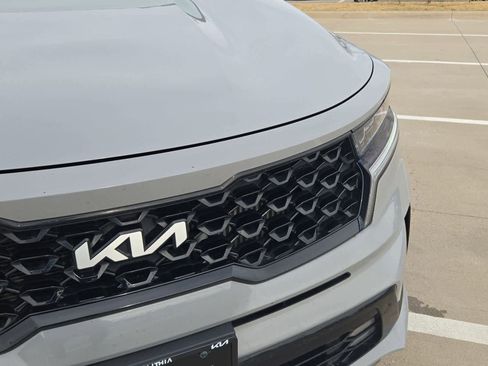 Certified 2022 Kia Sorento SX image 16