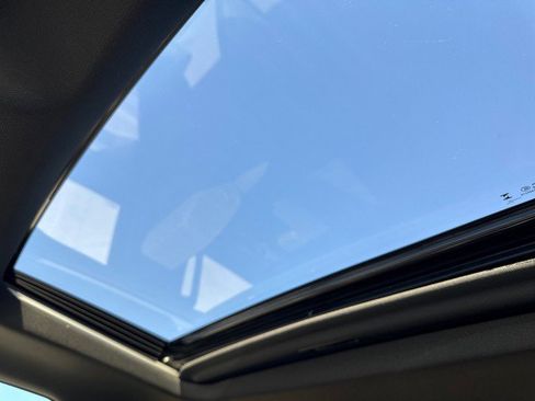 Used 2024 Chevrolet Silverado 1500 ZR2 w/ Technology Package image 13