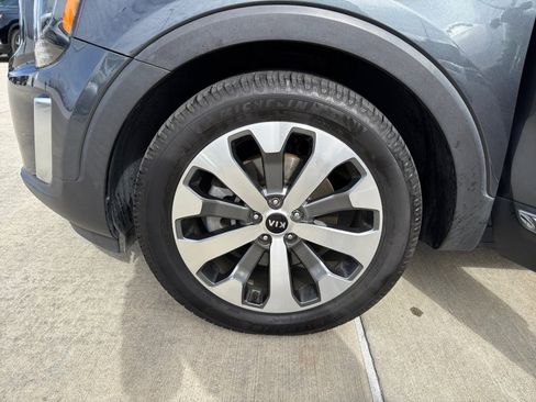 Used 2022 Kia Telluride EX image 31