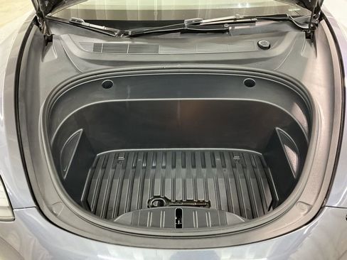 Used 2023 Tesla Model 3 Standard Range image 32