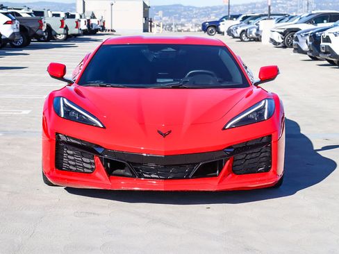 Used 2025 Chevrolet Corvette Z06 image 2