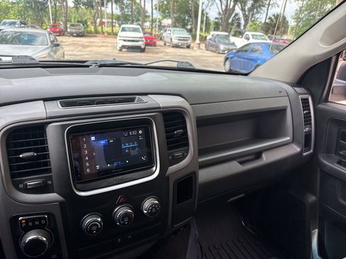 Used 2017 RAM 1500 Express AWD/4WD image 31