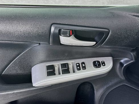 Used 2014 Toyota Camry SE FWD image 26