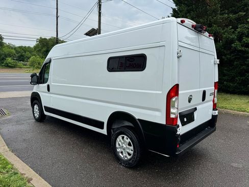 Used 2023 RAM ProMaster 2500 w/ Convenience Group FWD image 8