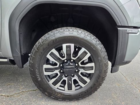 New 2026 GMC Sierra 2500 Denali Ultimate AWD/4WD image 8