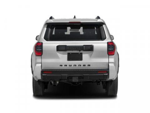 Used 2025 Toyota 4Runner SR5 AWD/4WD image 5