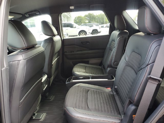 Certified 2025 Nissan Pathfinder Rock Creek AWD/4WD image 9