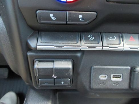 Certified 2021 Chevrolet Silverado 1500 RST AWD/4WD image 33