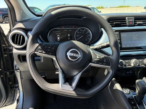 Used 2025 Nissan Versa SV FWD image 25