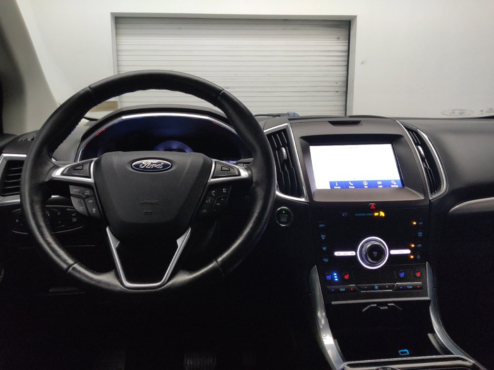 Used 2020 Ford Edge Titanium w/ Equipment Group 301A FWD image 22