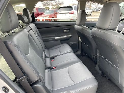 Used 2013 Toyota Prius V Five image 27