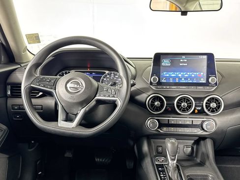 Used 2024 Nissan Sentra SV FWD image 10