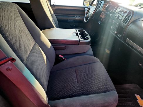 Used 2008 Chevrolet Silverado 2500 LT w/ 1LT Convenience Package image 14