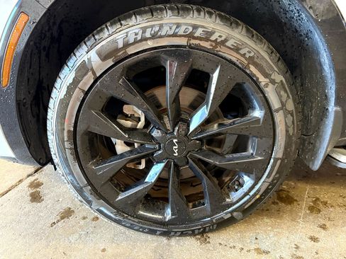 Used 2022 Kia Sorento SX image 11