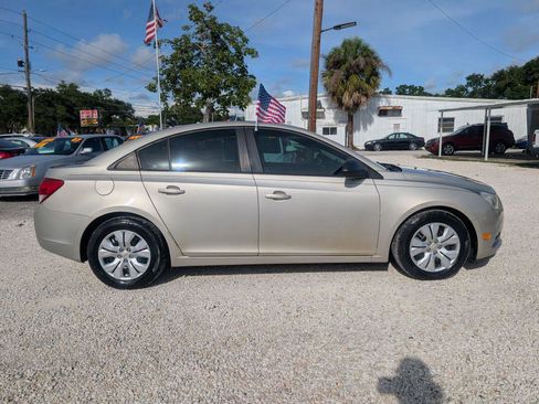 Used 2014 Chevrolet Cruze LS FWD image 8
