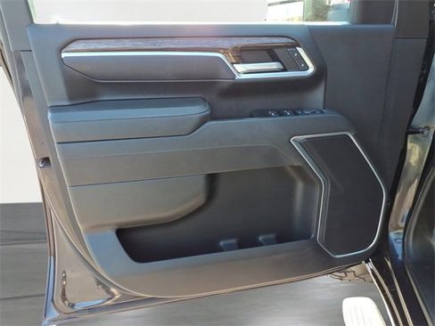 Used 2025 GMC Sierra 2500 SLE w/ SLE Value Package; image 20