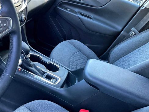 Used 2023 Chevrolet Equinox LT image 16