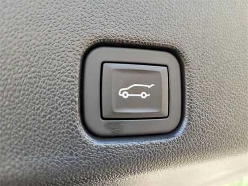 Used 2024 Chevrolet Traverse RS w/ LPO, Floor Liner Package image 17