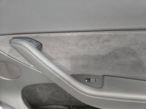 Used 2023 Tesla Model Y Performance AWD/4WD image 8