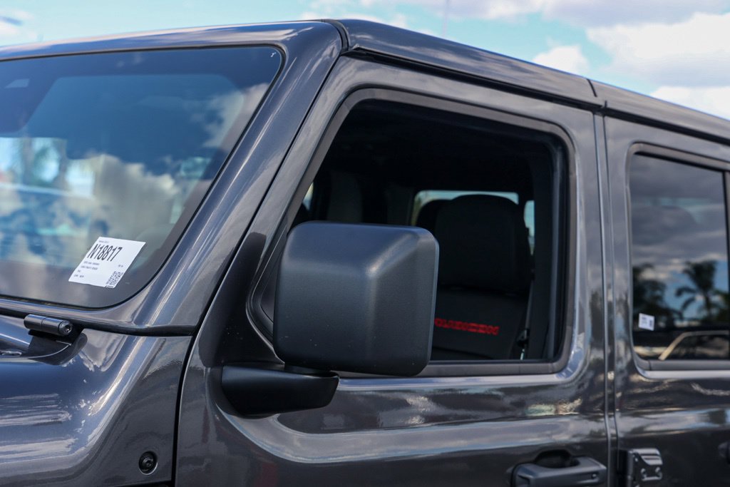 New 2026 Jeep Gladiator Rubicon w/ Steel Power Dome Hood Package AWD/4WD image 13