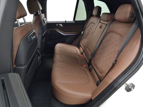 Certified 2023 BMW X5 xDrive40i w/ Luxury Seating Package AWD/4WD image 40