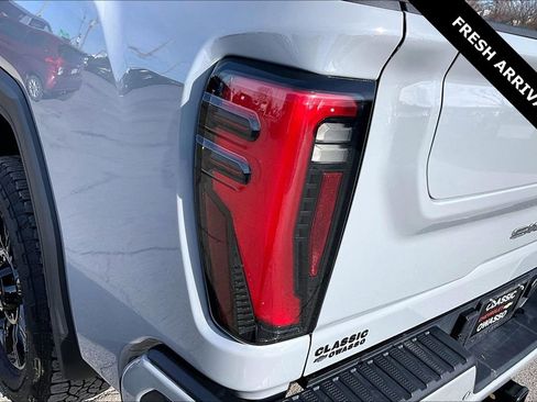 Used 2025 GMC Sierra 2500 AT4 w/ AT4 Premium Plus Package image 23