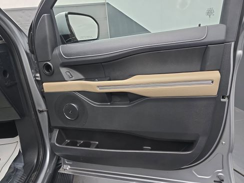 Used 2024 Ford Expedition Max Limited image 50