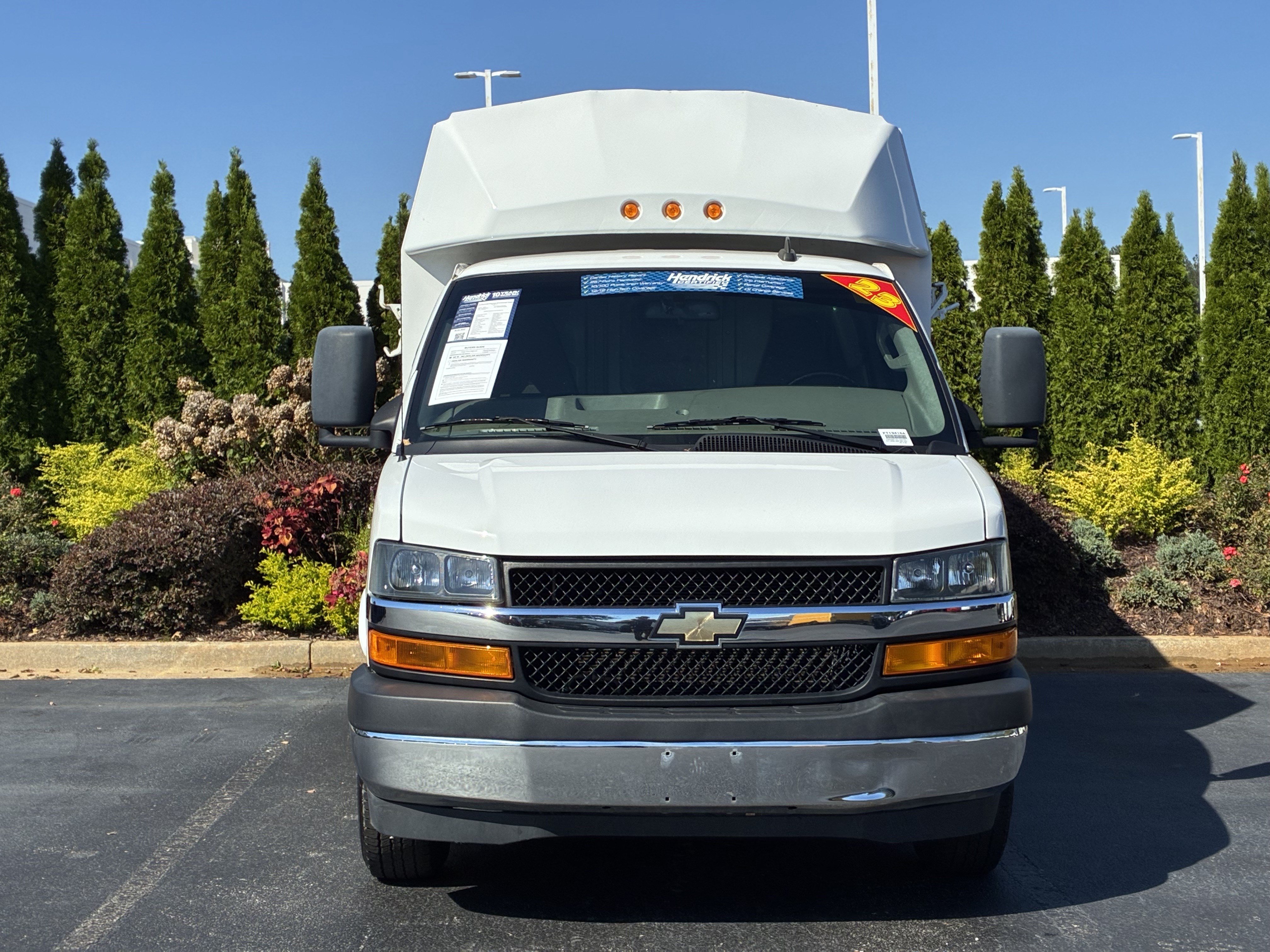 Used 2023 Chevrolet Express 3500 w/ Power Convenience Package RWD image 5
