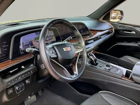 Used 2023 Cadillac Escalade Premium Luxury w/ Performance Package AWD/4WD image 12
