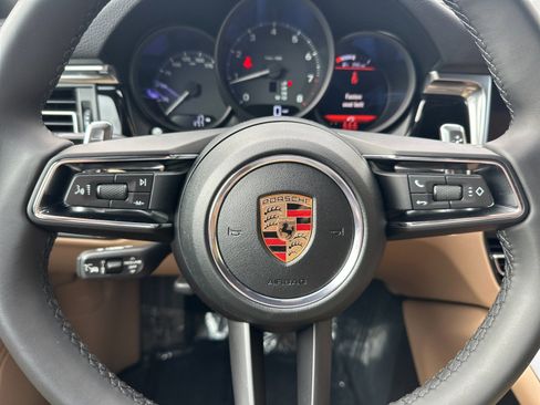 New 2026 Porsche Macan image 23
