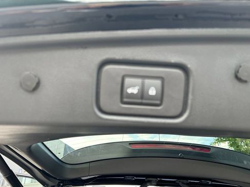 Certified 2025 Nissan Pathfinder SL w/ SL Premium Package AWD/4WD image 29