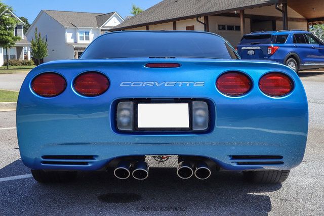 Used 1998 Chevrolet Corvette Coupe w/ Roof Pkg RWD image 17
