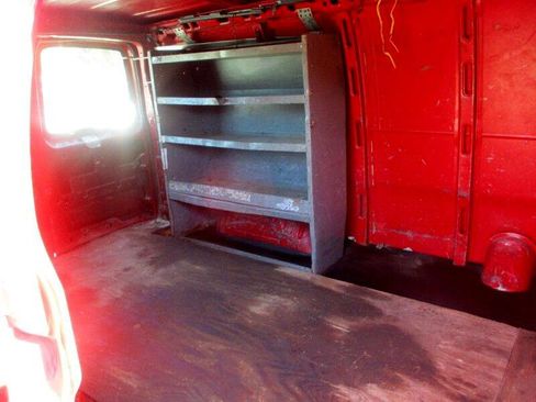 Used 2001 Chevrolet Express 3500 w/ Preferred Equipment Group 2 image 7