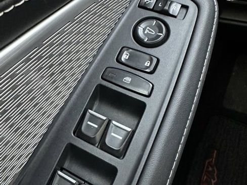 Used 2023 Acura MDX Advance image 19