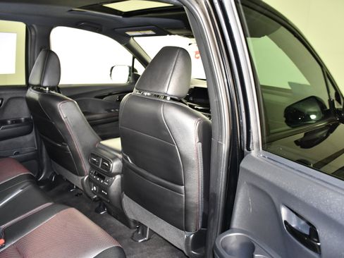 Certified 2024 Honda Passport Black Edition image 46