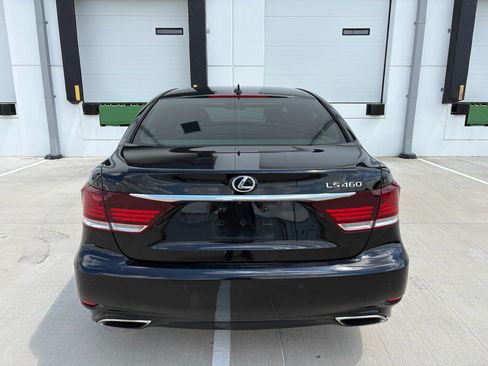 Used 2015 Lexus LS 460 w/ Ultra Luxury Package RWD image 6