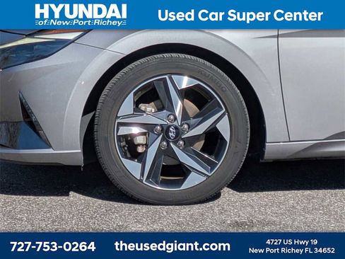 Used 2023 Hyundai Elantra Limited image 10