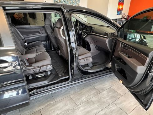Used 2020 Honda Odyssey EX image 14