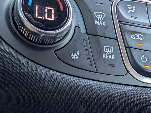 Used 2023 Chevrolet Malibu LT image 25