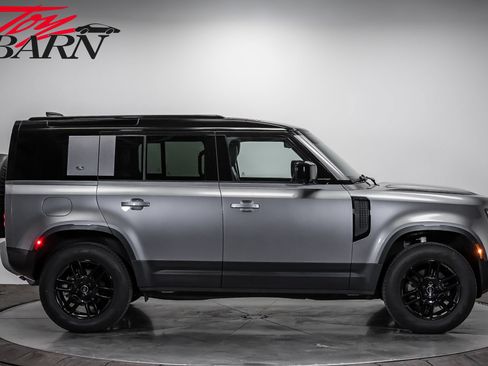 Used 2024 Land Rover Defender 110 S image 6