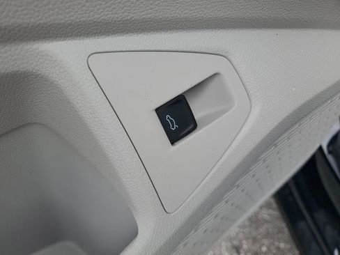New 2026 Volkswagen Jetta SE FWD image 14