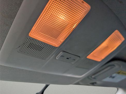 Used 2016 MAZDA MAZDA3 i Sport w/ Preferred Equipment Package image 21