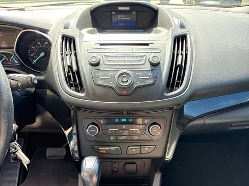 Used 2017 Ford Escape SE w/ SE Sport Appearance Package image 23