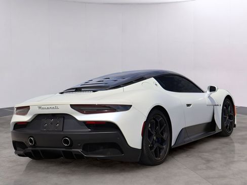 Used 2022 Maserati MC20 Coupe RWD image 7