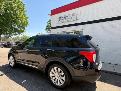 Used 2021 Ford Explorer King Ranch w/ Premium Technology Package AWD/4WD image 7