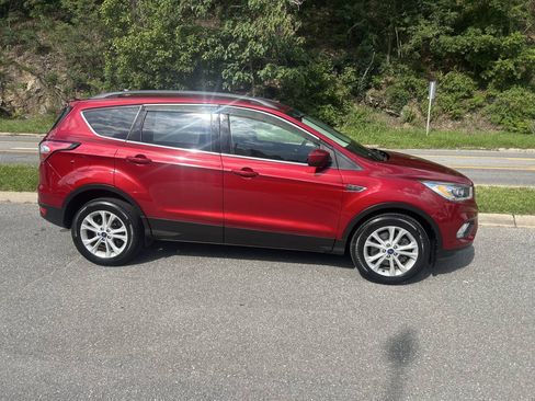 Used 2018 Ford Escape SEL AWD/4WD image 8