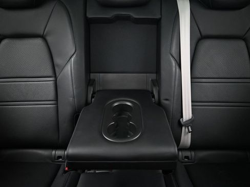 Certified 2023 Porsche Cayenne Platinum Edition AWD/4WD image 21
