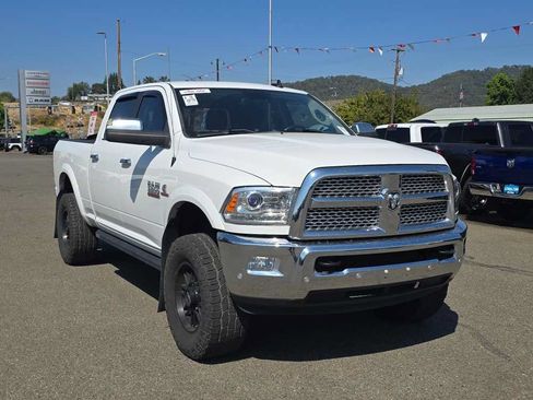 Used 2016 RAM 3500 Laramie w/ Convenience Group AWD/4WD image 18