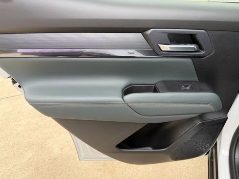 New 2026 GMC Terrain AT4 image 25