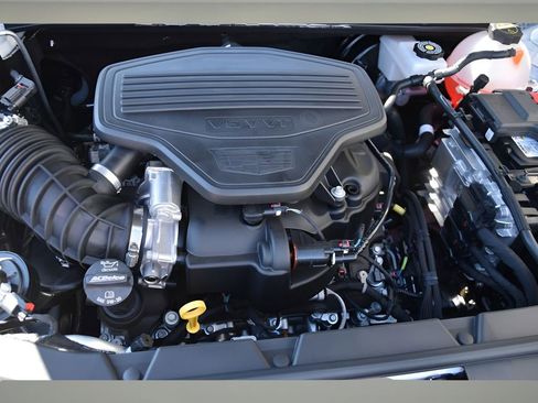 New 2025 Cadillac XT5 Sportv w/ LPO, Floor Liner Package image 25